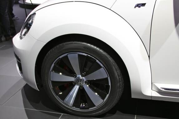 vw-beetle-convertible-21-600-001