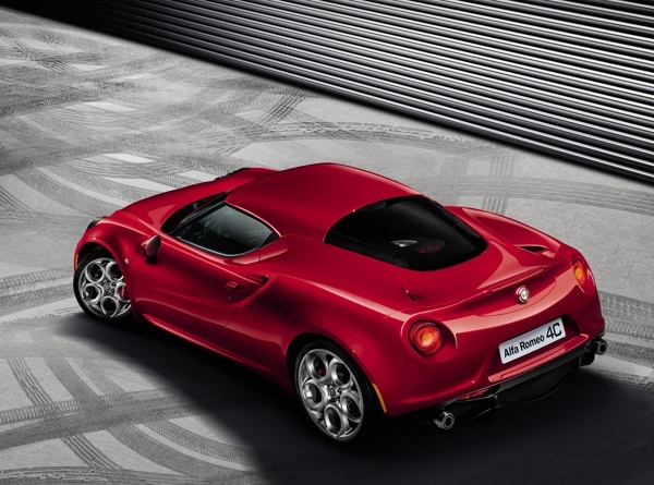 2014-alfa-romeo-4c-launch-edition-(3)-600-001