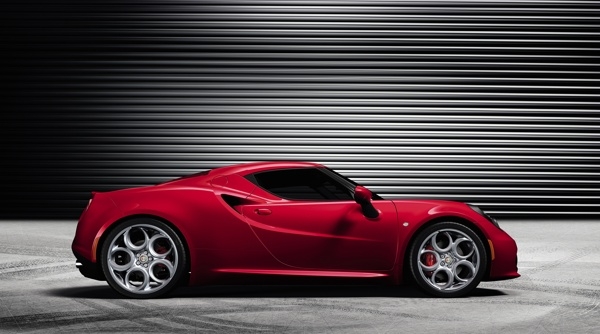 2014-alfa-romeo-4c-launch-edition-(6)-600-001