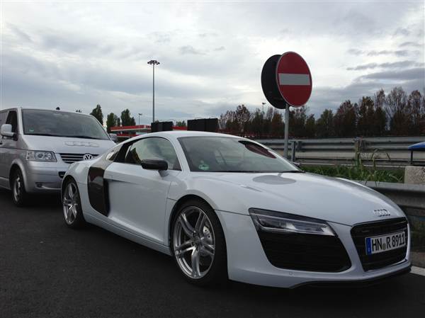 2014-audi-r8-first-drive-(6)-600-001