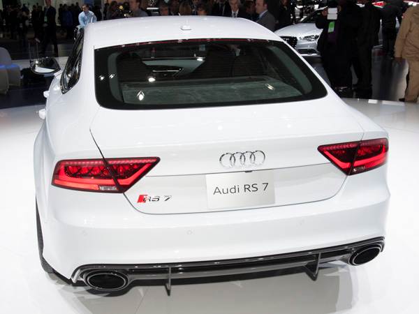 2014-audi-rs7-(3)-600-001