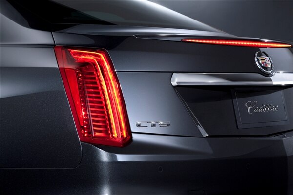 2014-cadillac-cts-009-600-001