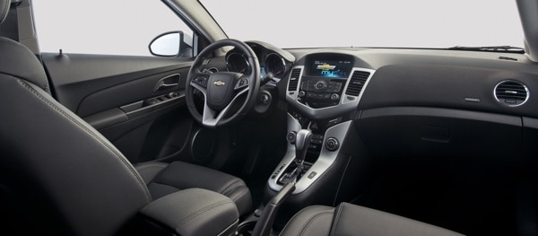 2014-chevrolet-cruze-td-005-600-001