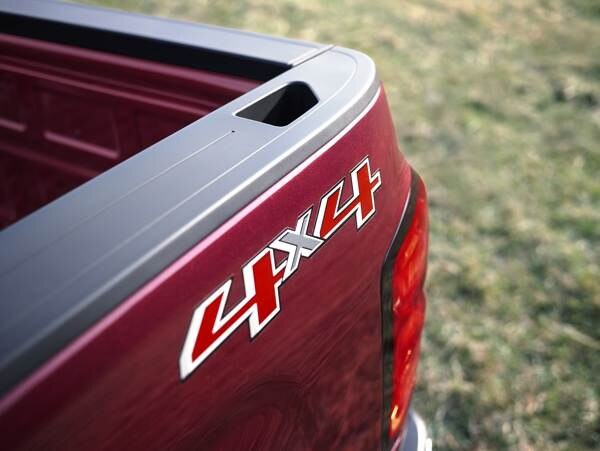 2014-chevrolet-silverado-ltz-012-600-001