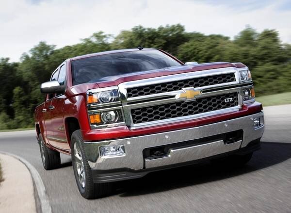 2014-chevrolet-silverado-ltz-front-action-600-001