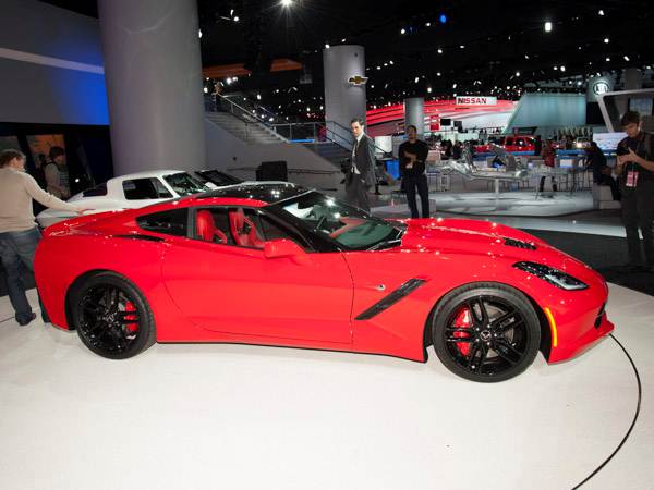 2014-chevrolet-corvette-(7)-600-001