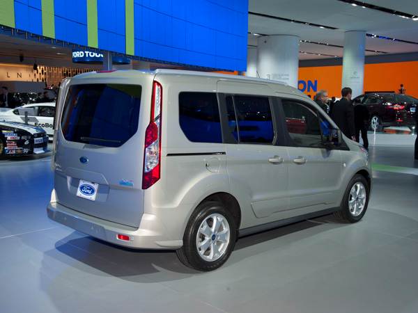 2014-ford-transit-(2)-600-001