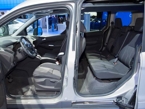 2014-ford-transit-(3)-600-001