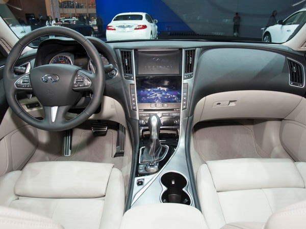 2014-infiniti-q50-(10)-600-001