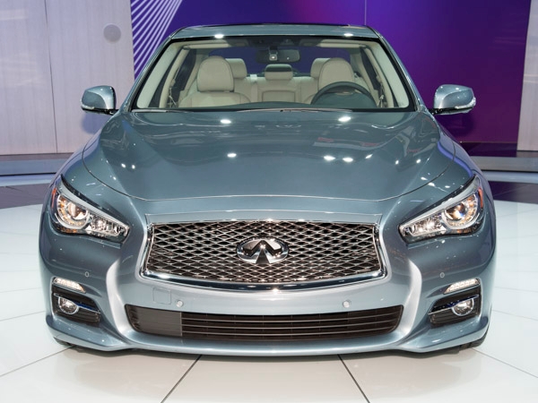 2014-infiniti-q50-(2)-600-001