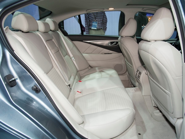 2014-infiniti-q50-(9)-600-001