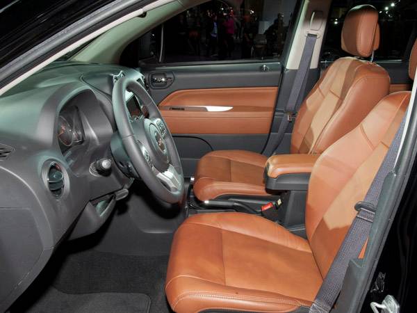 2014-jeep-compass-(5)-600-001