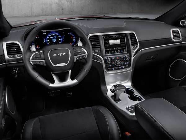 jeep-grand-cherokee-srt-7-600-001