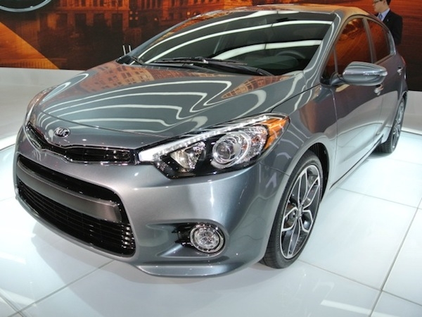 kia-forte-5-(3)-600-001