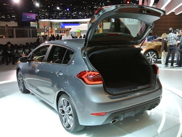 kia-forte-5-(9)-600-001