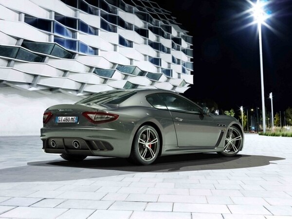 2014-maserati-granturismo-mc-stradale-rear-static-600-001