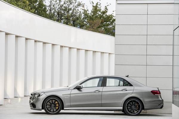 2014-e63-amg-4matic-sedan-&-wagon-(19)-600-001