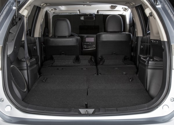 2014_outlander-40-600-001