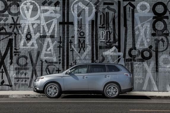 2014-outlander-gt_18-600-001