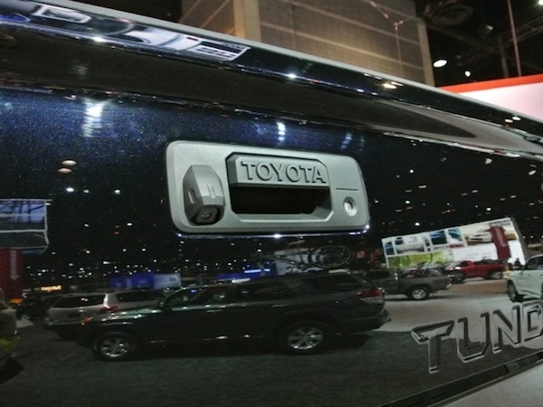 toyota-tundra--(12)-600-001