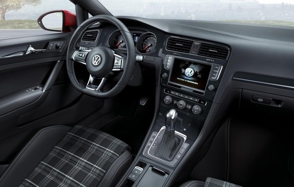 2014-volkswagen-golf-gtd-interior-detail-600-001