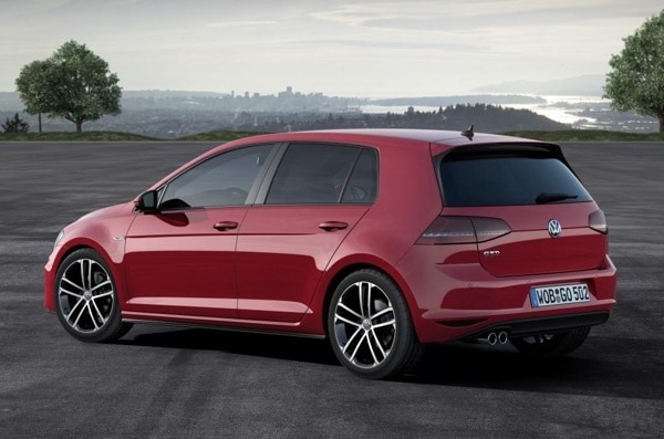 2014-volkswagen-golf-gtd-rear-static-600-001