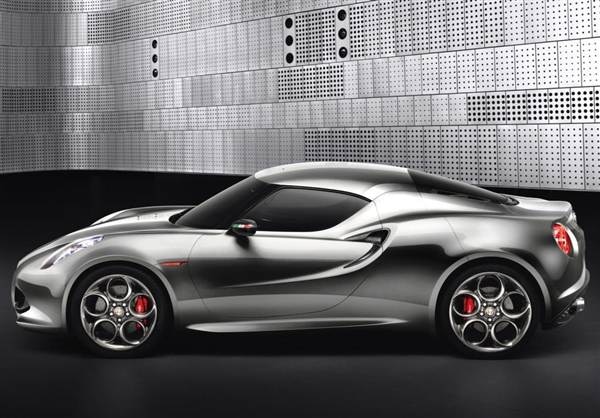 alfa-romeo-4c-teaser-photo-600-001