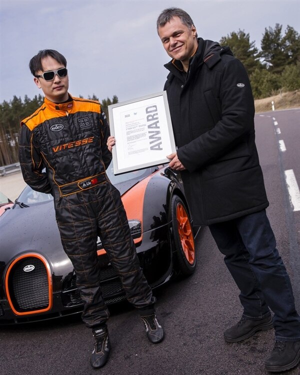 bugatti-164-veyron-grand-sport-vitesse-driver-hero-shot-600-001