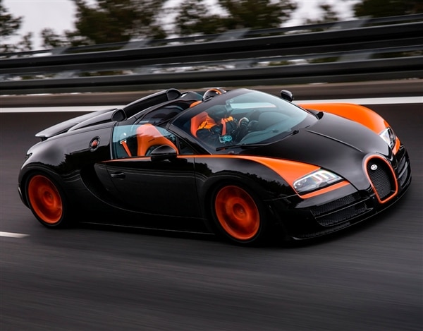 bugatti-164-veyron-grand-sport-vitesse-front-pan-action-600-001
