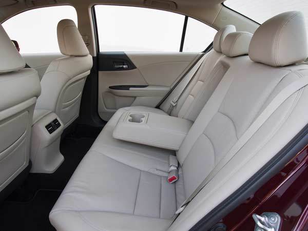 2013_honda_accord_ex_l_v_6_sedan_int_003-600-001