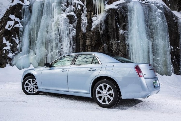 2013 Chrysler 300: Should you add the all-wheel drive? 17