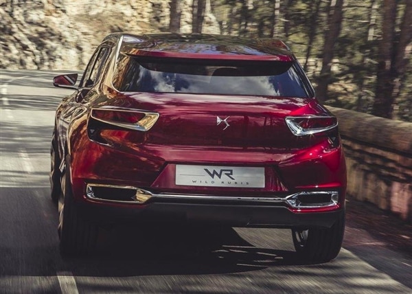 citroen-ds-wild-rubis-concept-rear-action2-600-001