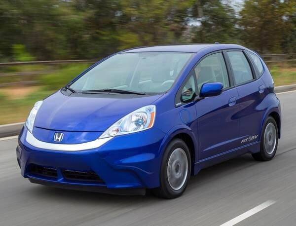 2013-honda-fit-ev-front-action-600-001