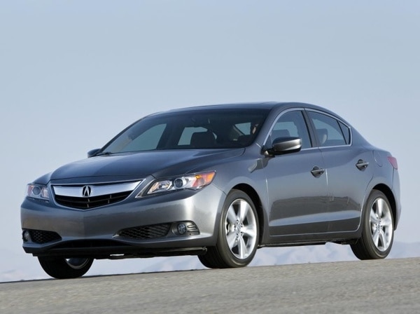 2013-acura-ilx-2.0-front-action-600-001