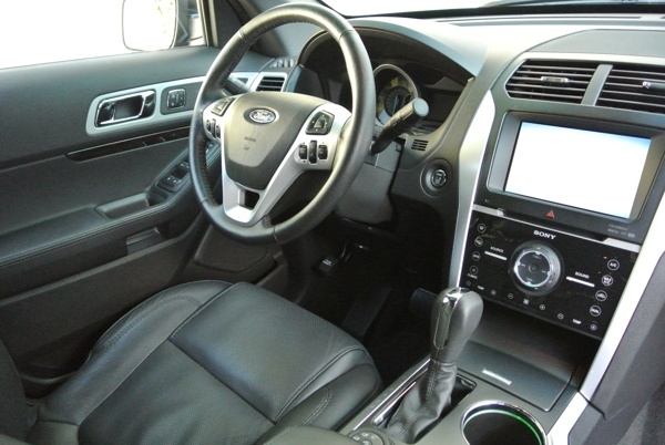 explorer-vs-pilot-(4)-600-001