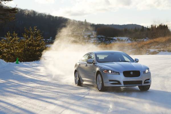 jaguar_xf_awd-system-(1)-600-001
