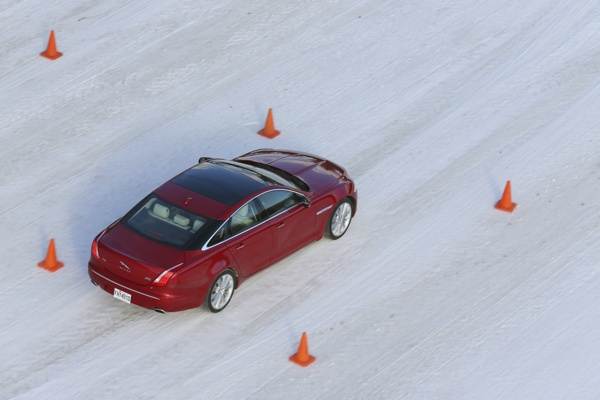 jaguar_xf_awd-system-(15)-600-001