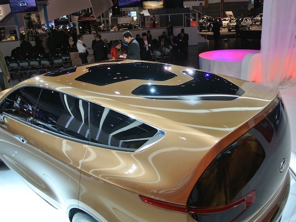 kia-cross-gt-(7)-600-001