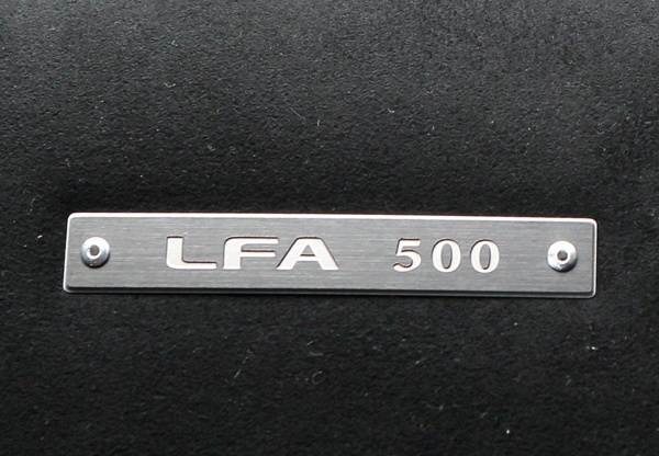 lexus-lfa-500th-serial-number-dash-badge-600-001