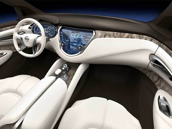 nissan-resonance-6-600-001