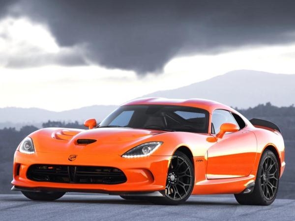 2014-srt-viper-ta-front-static-600-001