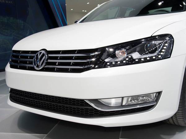2013-vw-passat-sport-(2)-600-001