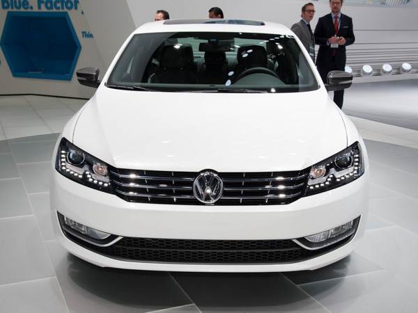 2013-vw-passat-sport-(3)-600-001