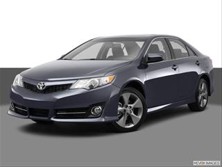 2013 Toyota Camry Front angle medium view