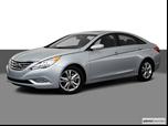 2011 Hyundai Sonata Front low 5/8 angle view photo