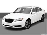 2013 Chrysler 200 Front angle view photo