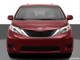 2013 Toyota Sienna Low/wide front photo