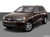 2013 Volkswagen Touareg Front angle view photo