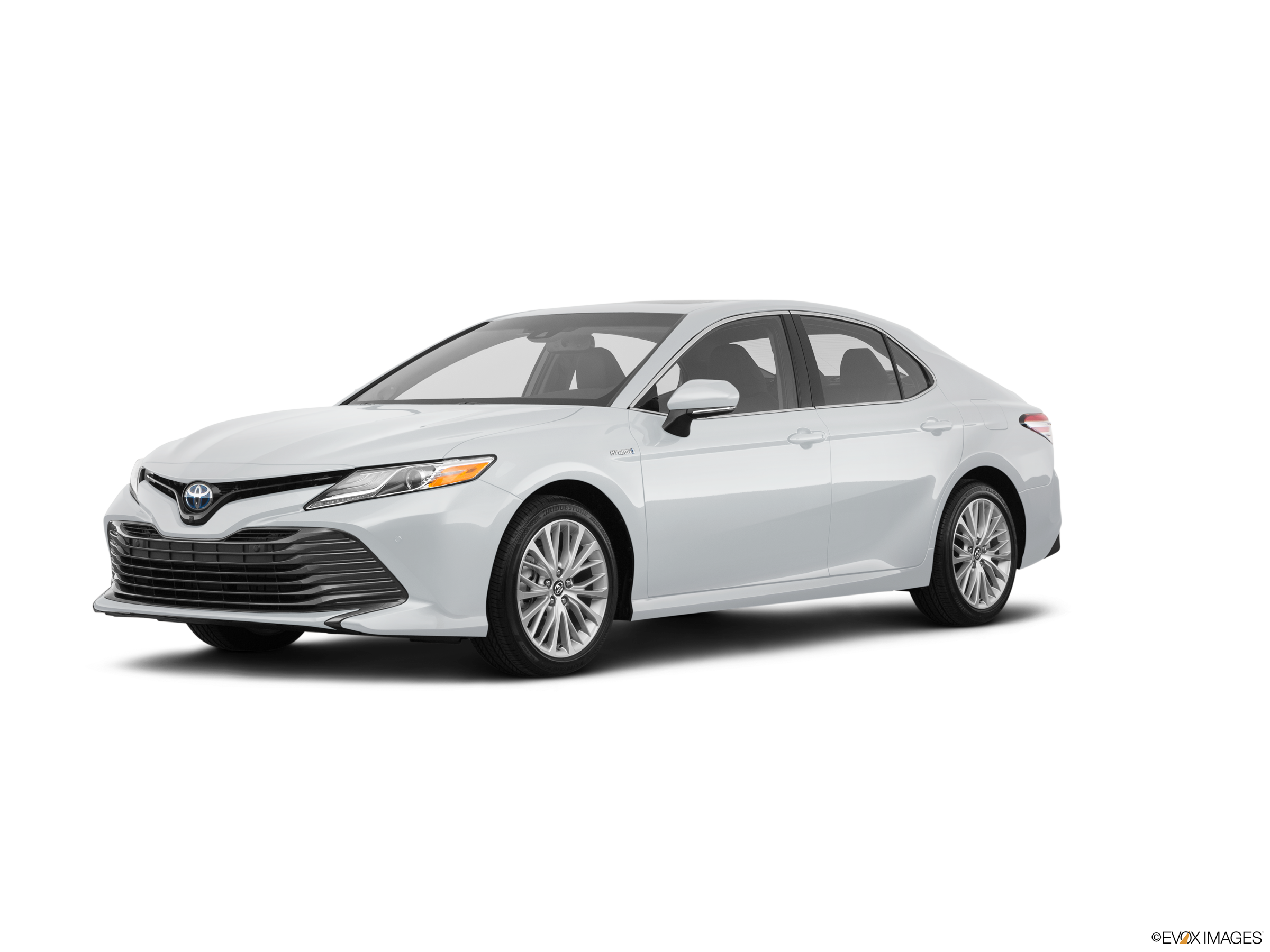 2018 Toyota Camry interior technology upgrades and convenience