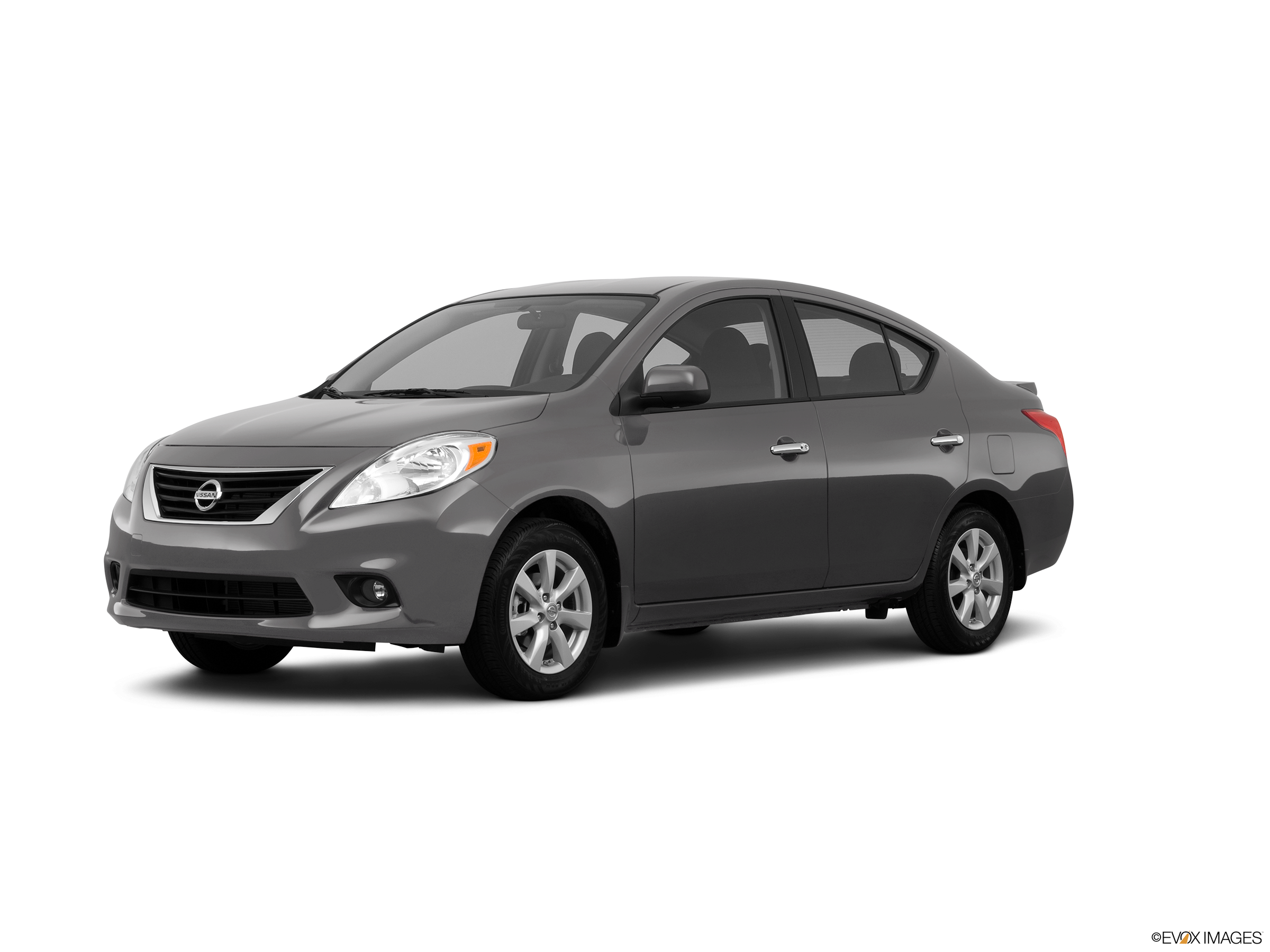 Nissan Sunny 2013